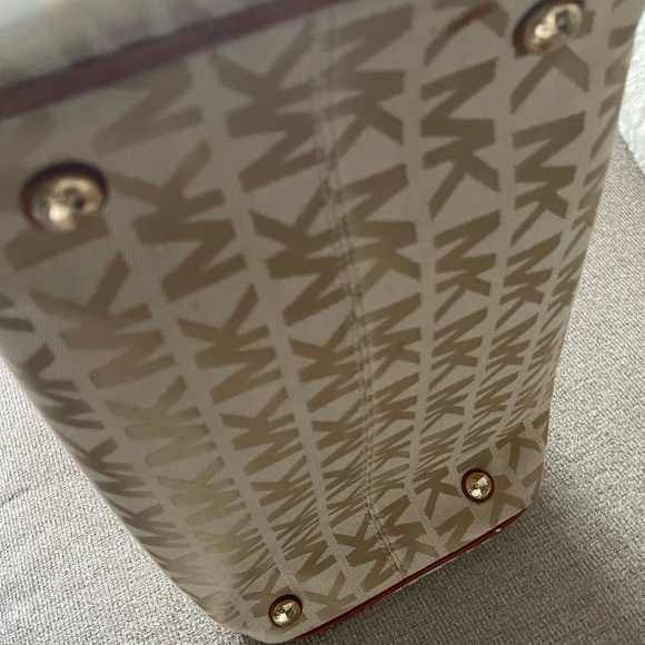 Michael Kors Bag & Wallet - Picture 6 of 6